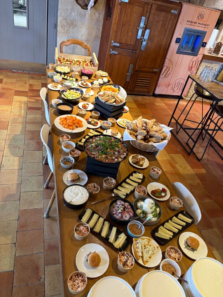 Buffet de brunch du lendemain au Château Prieuré Marquet